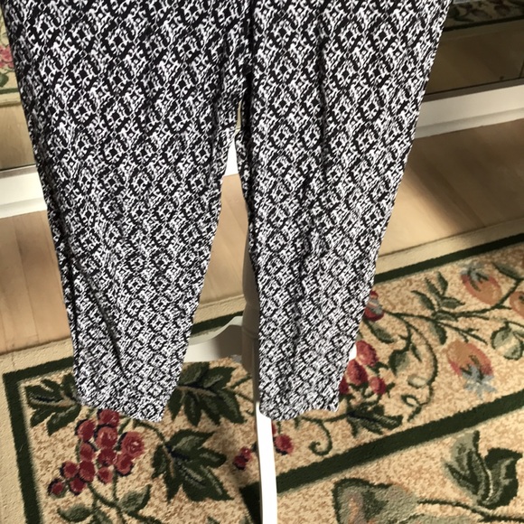 Black&White FOREVER 21 pants - Picture 2 of 6